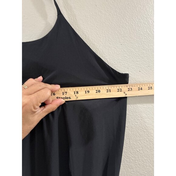 Elegant Black Maxi Dress - Picture 7 of 10